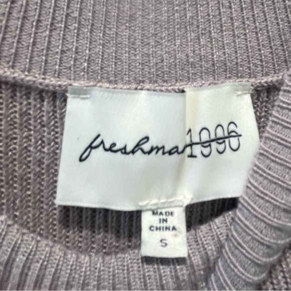 Sleeveless Grey Sweater Dress-Midi - Picture 3 of 4